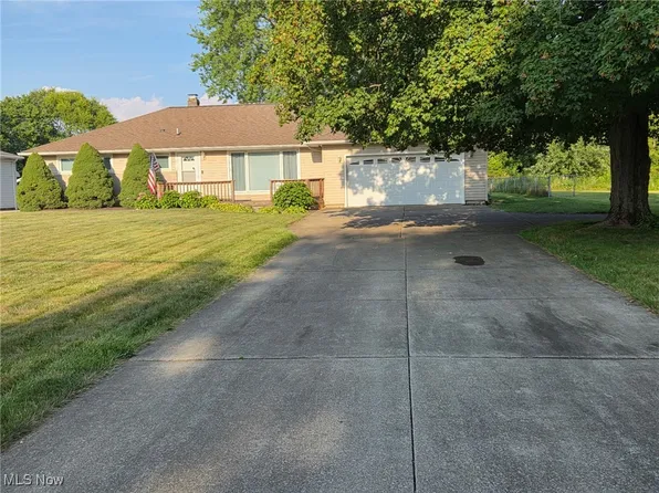 10305 Broadview Rd, Broadview Heights, OH 44147