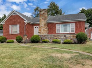 221 W Fall St, Mc Alisterville, PA 17049