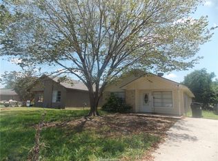 1122 Bittle Ln, Bryan, TX 77803