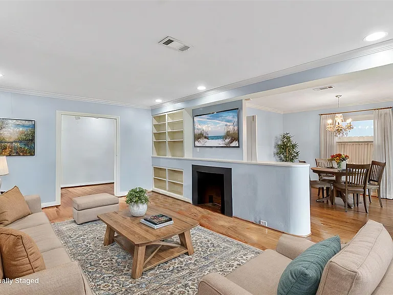 2337 Sheridan St — Photo 6