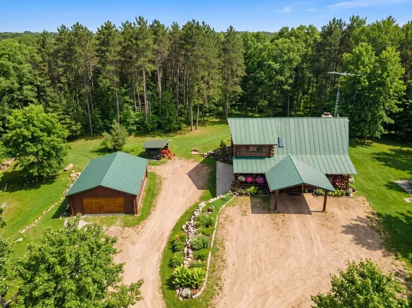 3206 1st Drive, Oxford, WI 53952