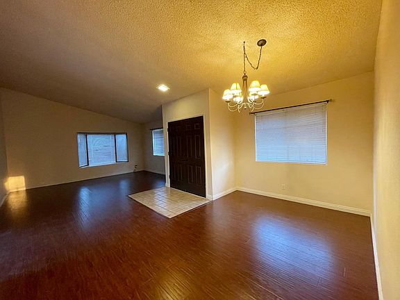 4th image of 3202 Hacienda Dr