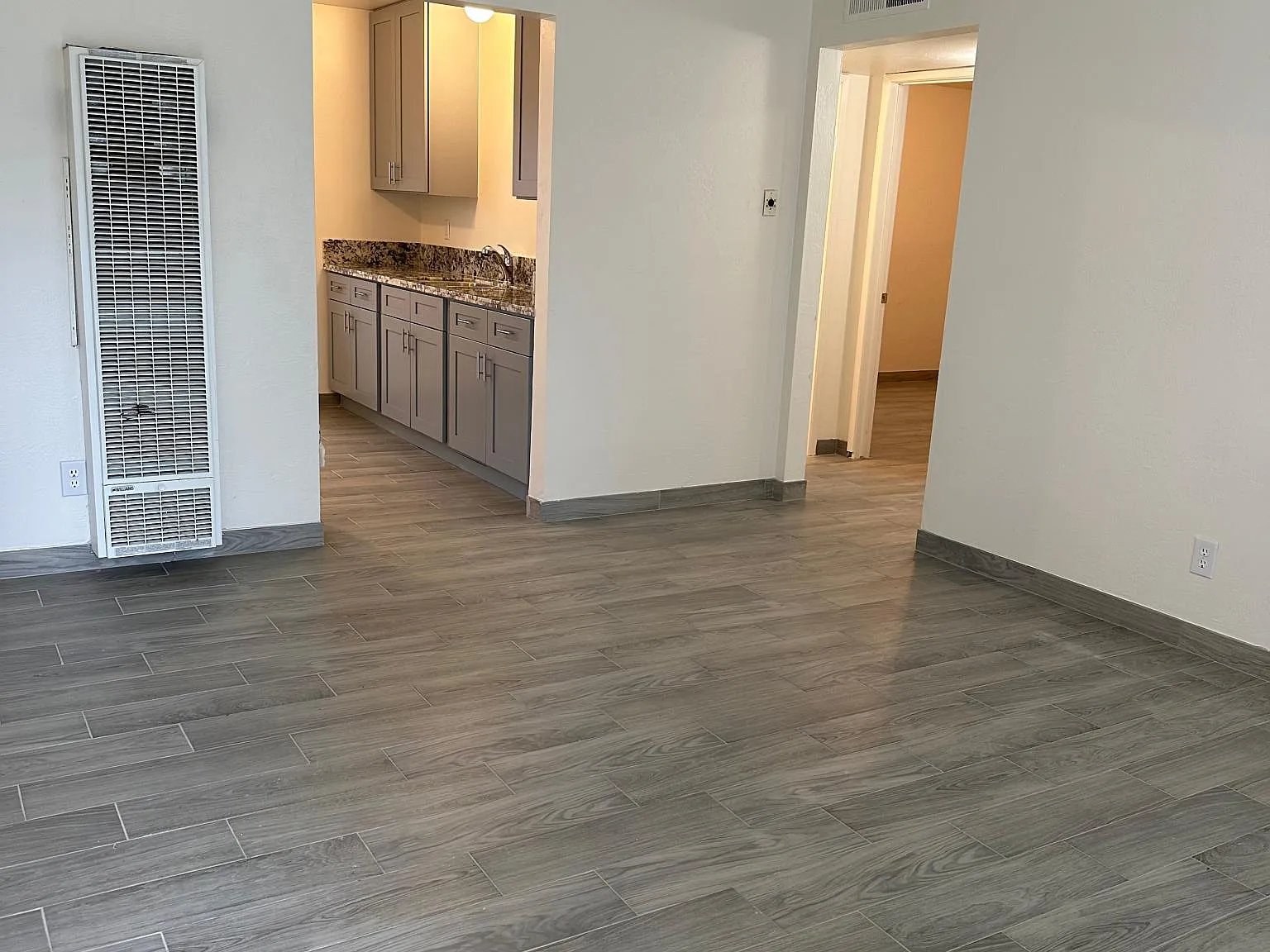 2 bed, 800 sqft, $1,275 — Photo 3