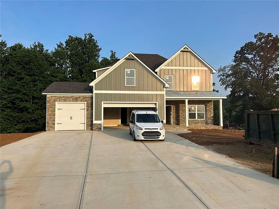 1st image of 3 Barnwood Pointe