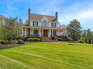 7 Cambridge Ct, Moorestown, NJ 08057