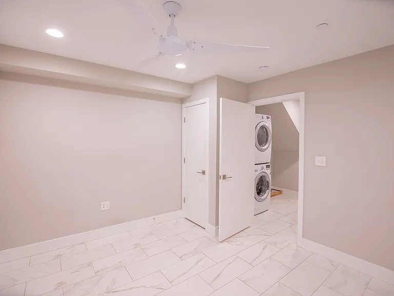 1411 S Colorado St — Photo 30