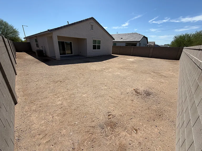 2492 S 242nd Ln — Photo 3