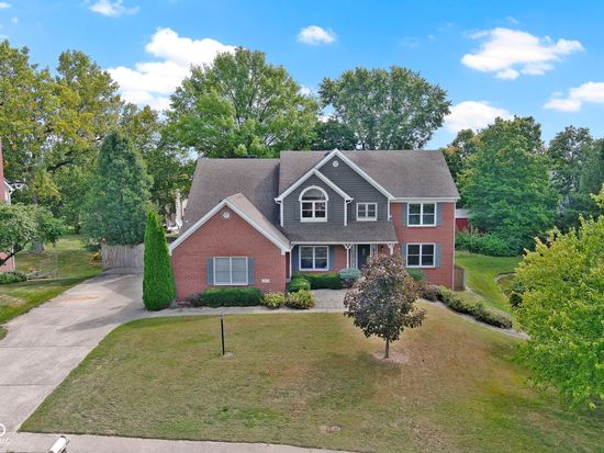 9259 Oak Knoll Ln, Fishers, IN 46037