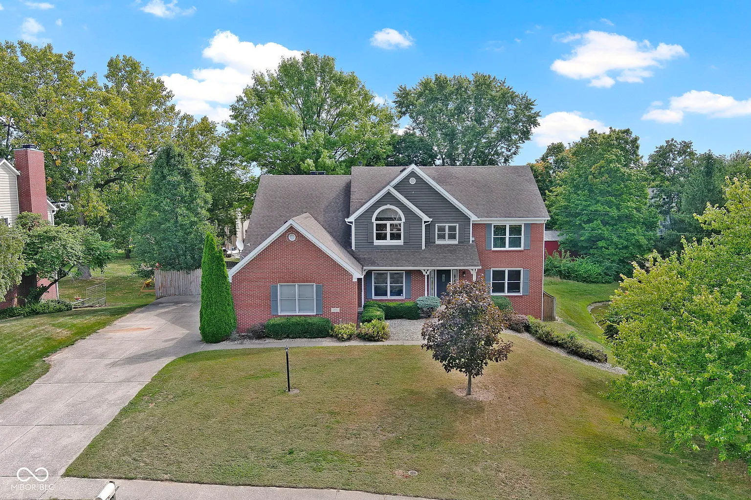 9259 Oak Knoll Ln photo 1