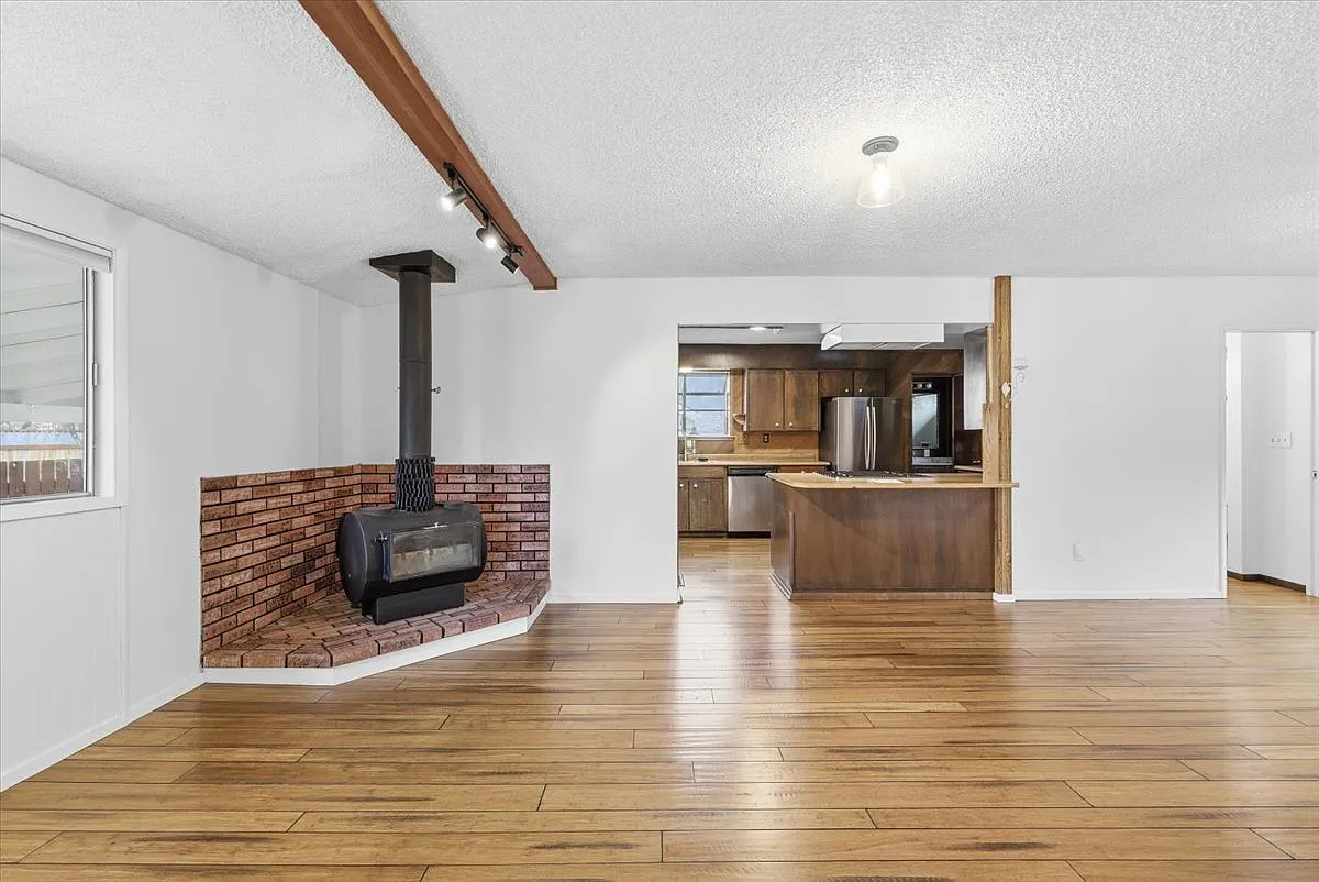 590, ID # 173 Helman Street - 1 — Photo 3