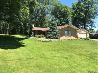 2270 Woodcrest Dr, Johnstown, PA 15905