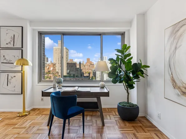 300 East 74th Street image 8 of 11