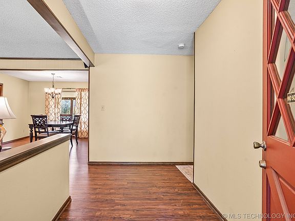 5th image of 23384 S Twin Oaks Dr
