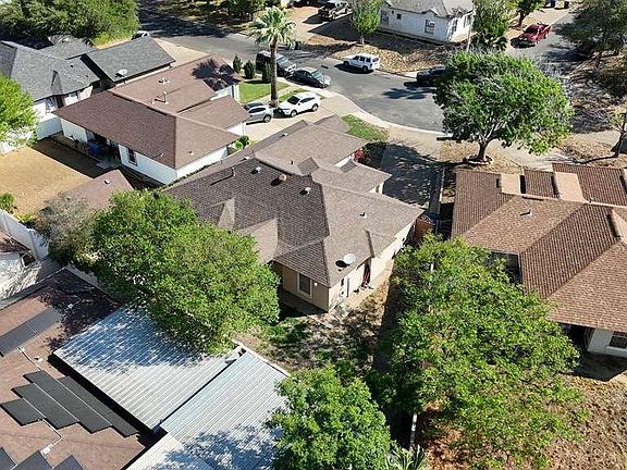 2nd image of 8908 Southern Oaks Loop