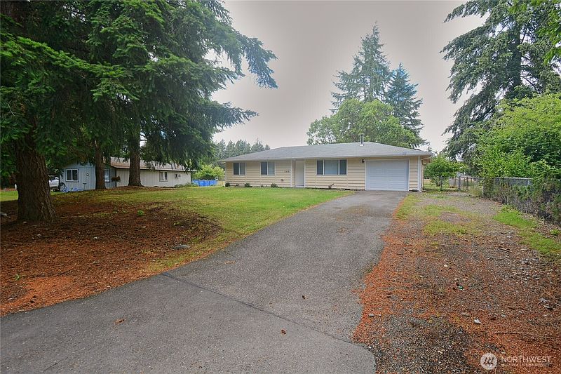 2nd image of 11410 Prairie Court SE