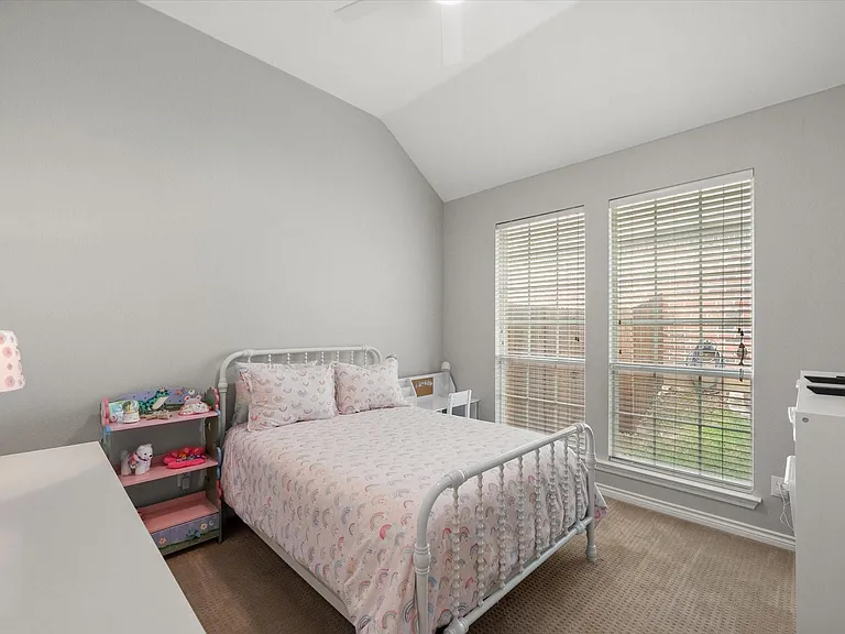 1702 Forest Bend Ln — Photo 26