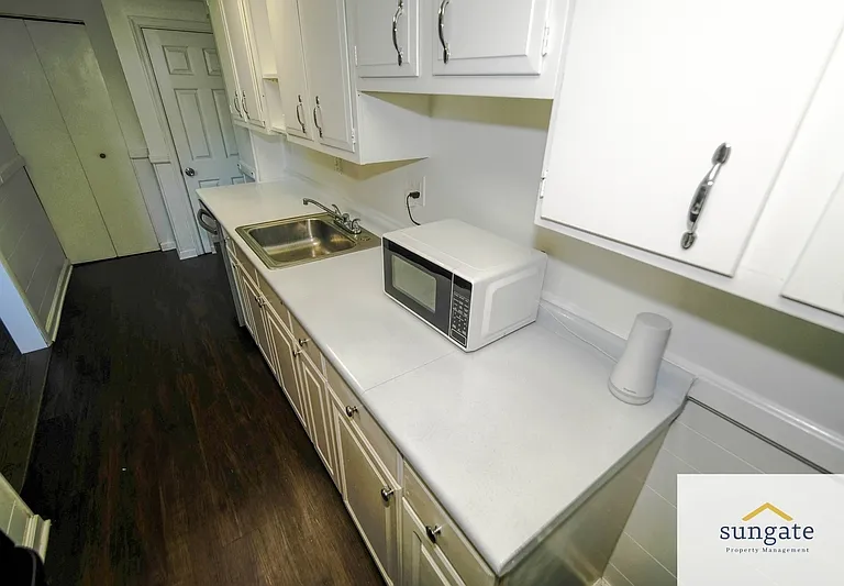 217 W Edgevale Rd — Photo 12