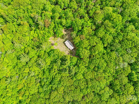 3rd image of 429 Bartlett Rd
