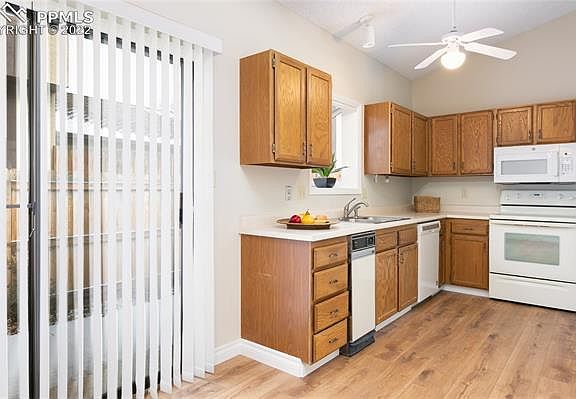 5th image of 4533 Winewood Village Dr