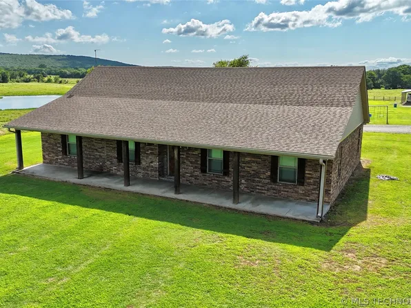 3693 State Highway 71 Hwy, Quinton, OK 74561