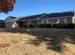 109 Rosewood Dr, Chickasha, OK 73018