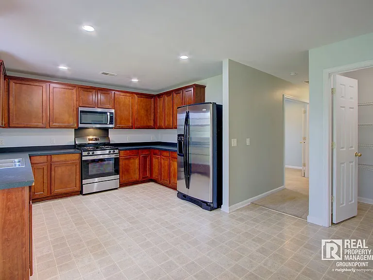 130 Decatur Dr — Photo 10