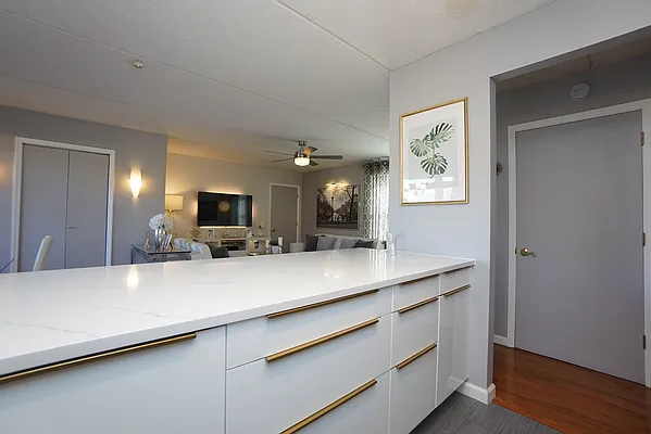 Sold by Remax Edge | media 15