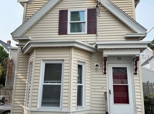 82 3rd St, Lowell, MA 01850