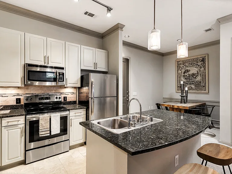 Bexley Lake Forest — Photo 47