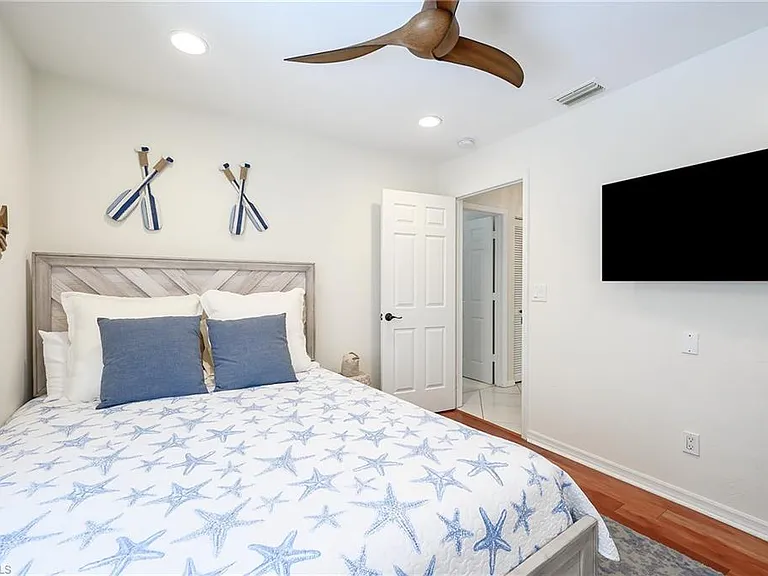 613 Beachwalk Cir #J-204 — Photo 19