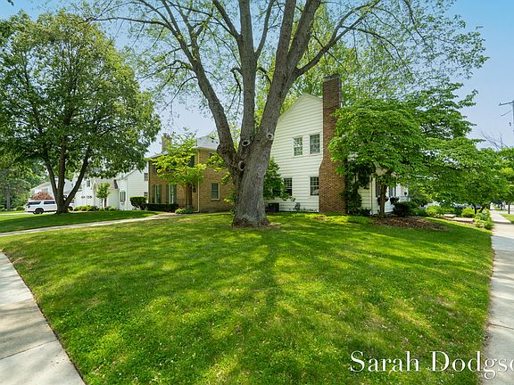 5th image of 2130 Argentina Dr SE