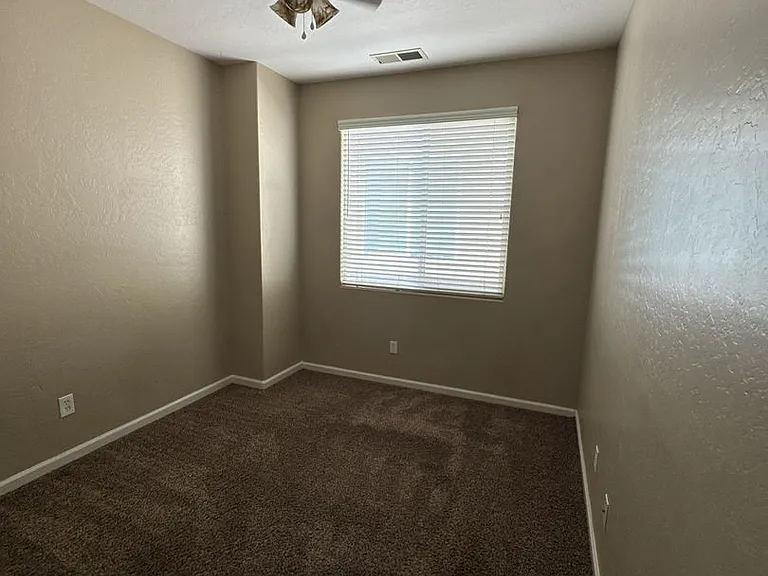 3237 N Winslow St — Photo 29