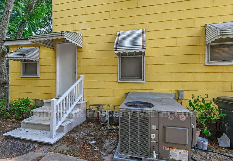 3530 Admiral Dr — Photo 3