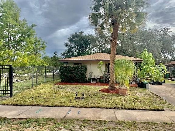 5th image of 2900 W Tamiami Cir