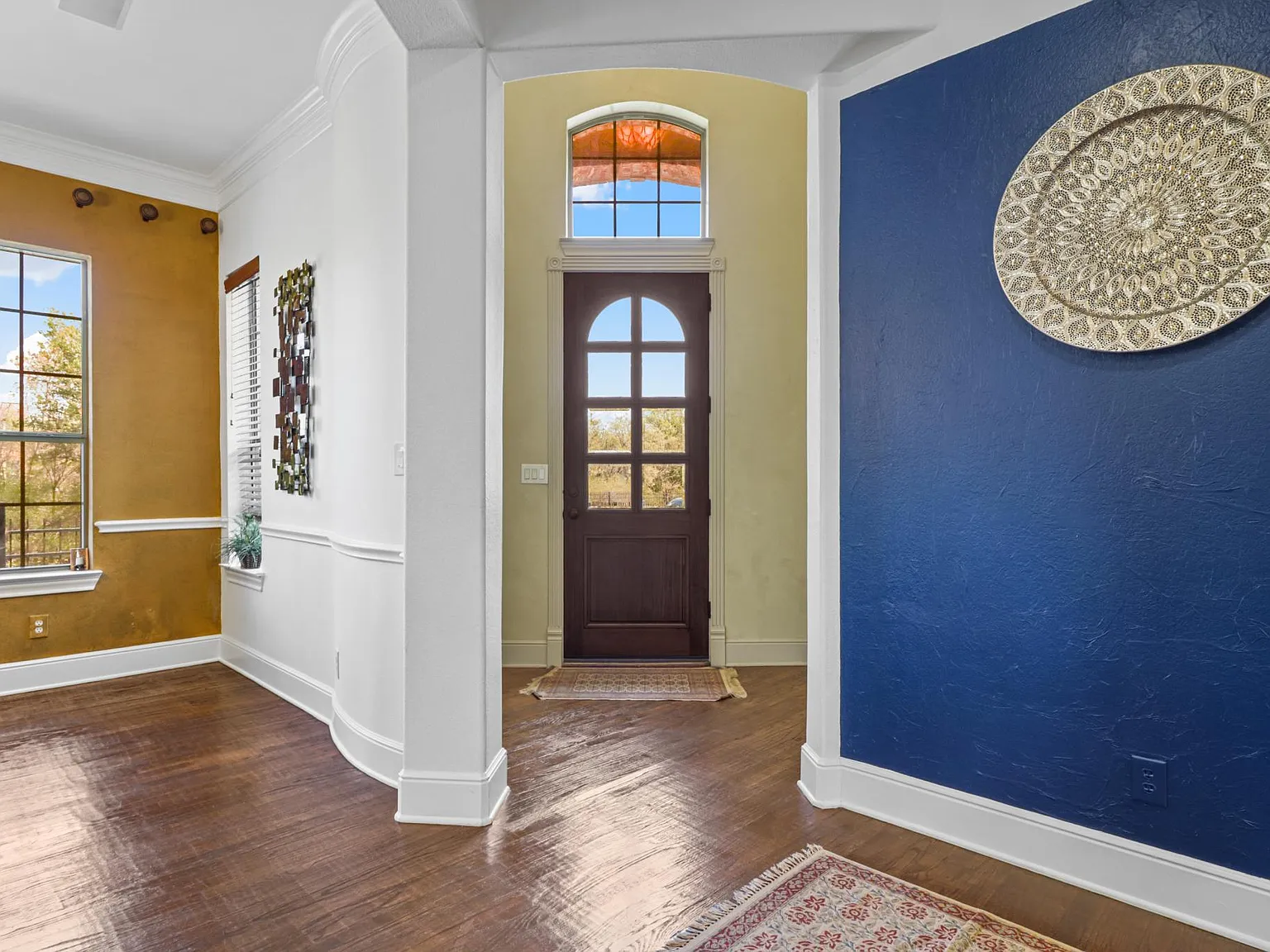 4 bed, 3958 sqft, $5,800 — Photo 4