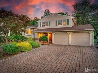 64 Annette Dr, Edison, NJ 08820