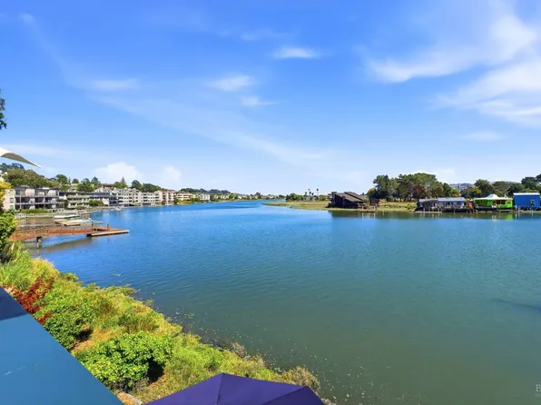 755 S Eliseo Drive #8, Greenbrae, CA 94904