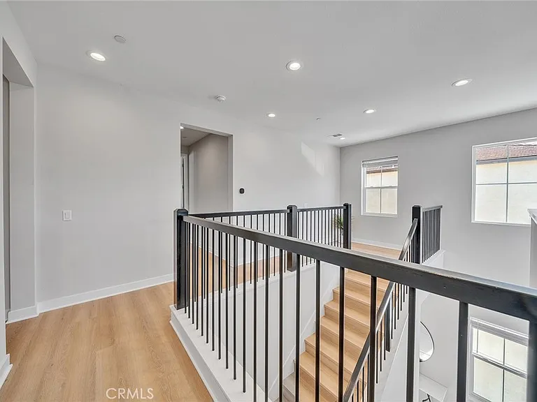 141 Edna Pkwy — Photo 38
