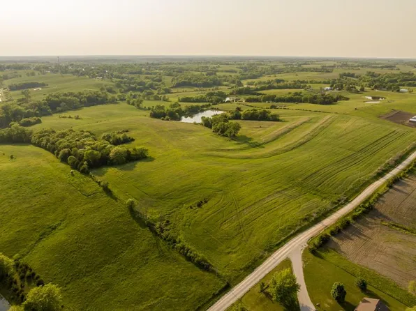 Coral Ave, Mercer, MO 64661