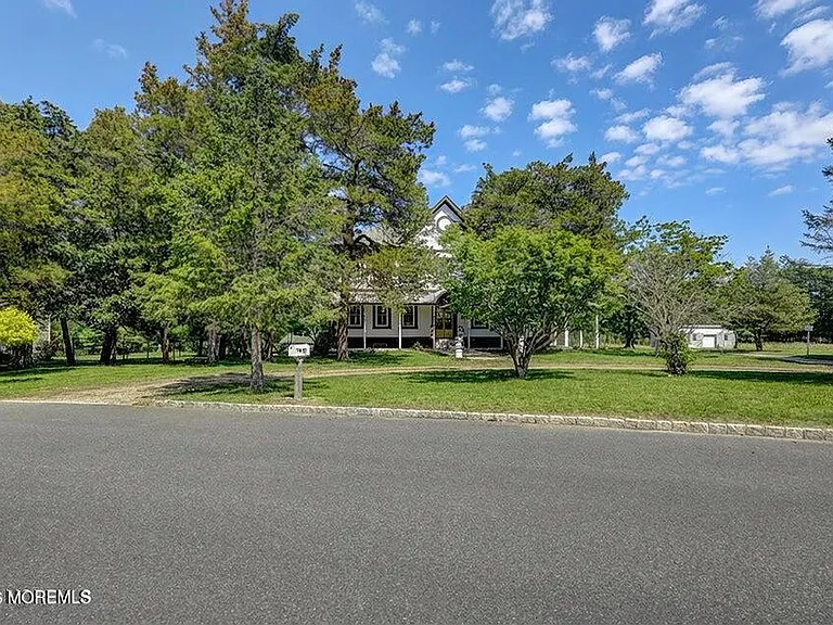15 Hummingbird Way — Photo 8