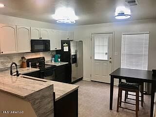 5th image of 3630 Southward Dr