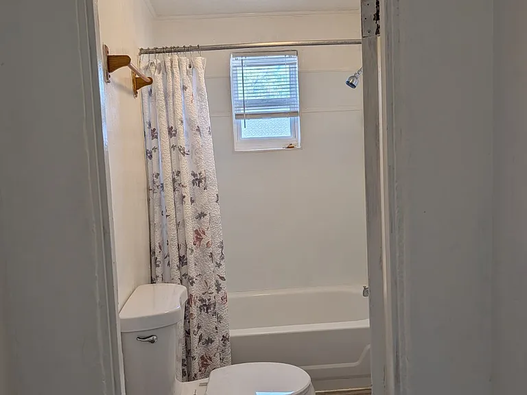 1853 Mann St #4 — Photo 8