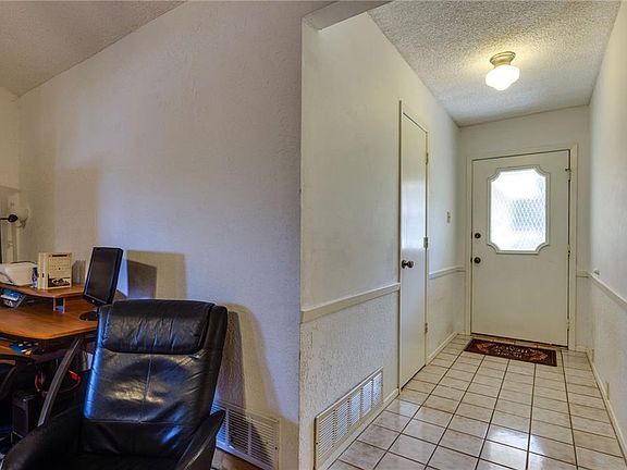 5th image of 1128 Fox River Ln
