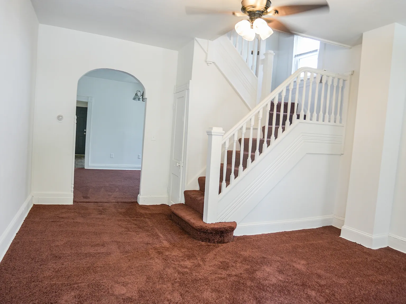 3 bed, 1350 sqft, $2,200 — Photo 2