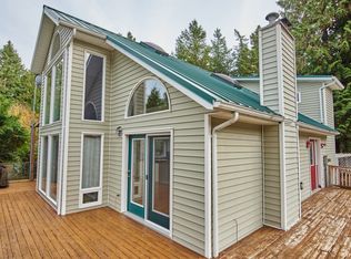 1966 Raleigh Dr, Point Roberts, WA 98281