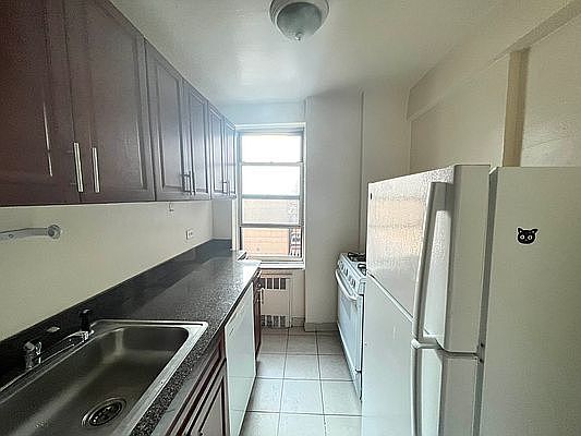 5th image of 67-12 Yellowstone Blvd APT F1