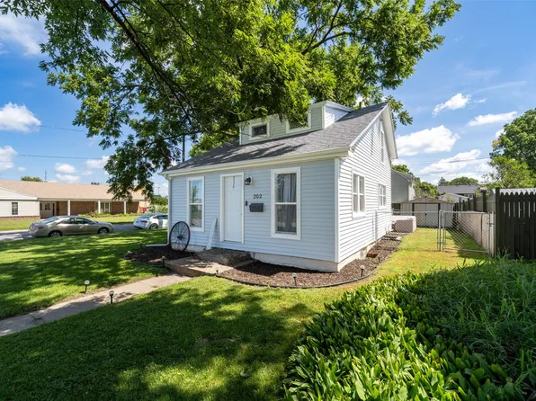 202 S Walnut Ave, Ames, IA 50010