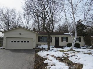44 Glendale Rd, Brockport, NY 14420