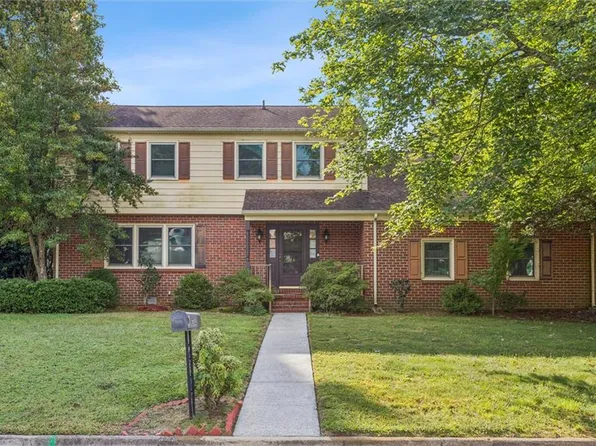 94 Colombia Dr, Newport News, VA 23608