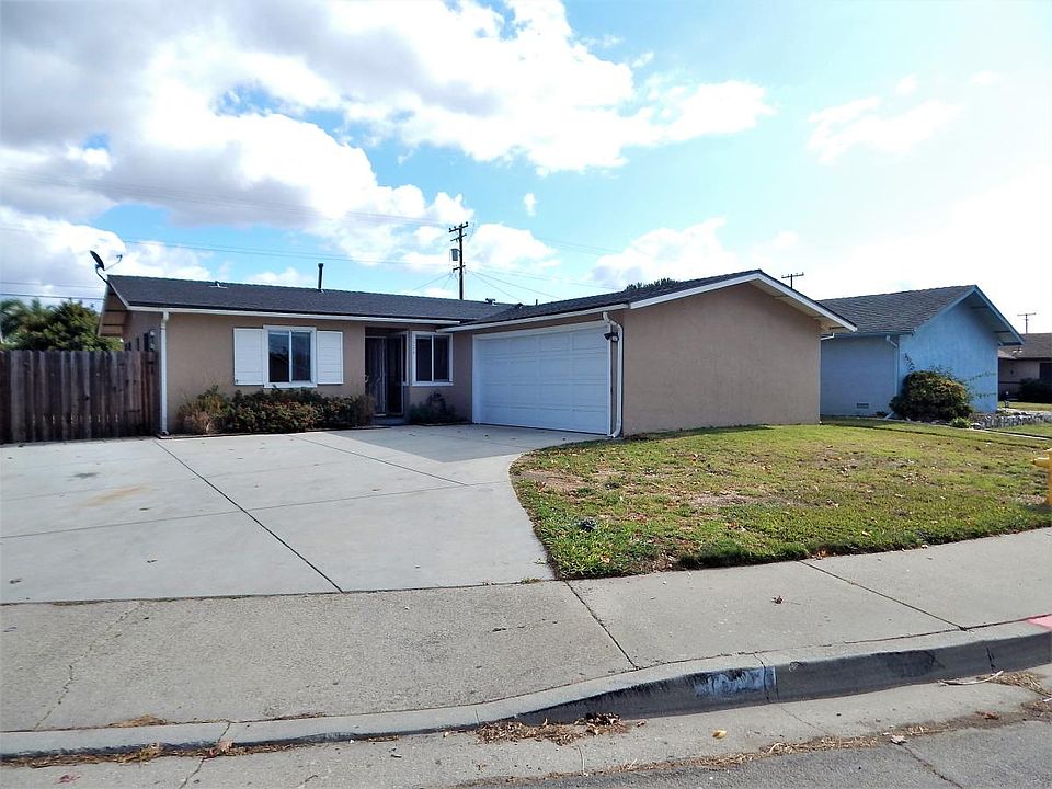 1st image of 1024 N Gardenia St
